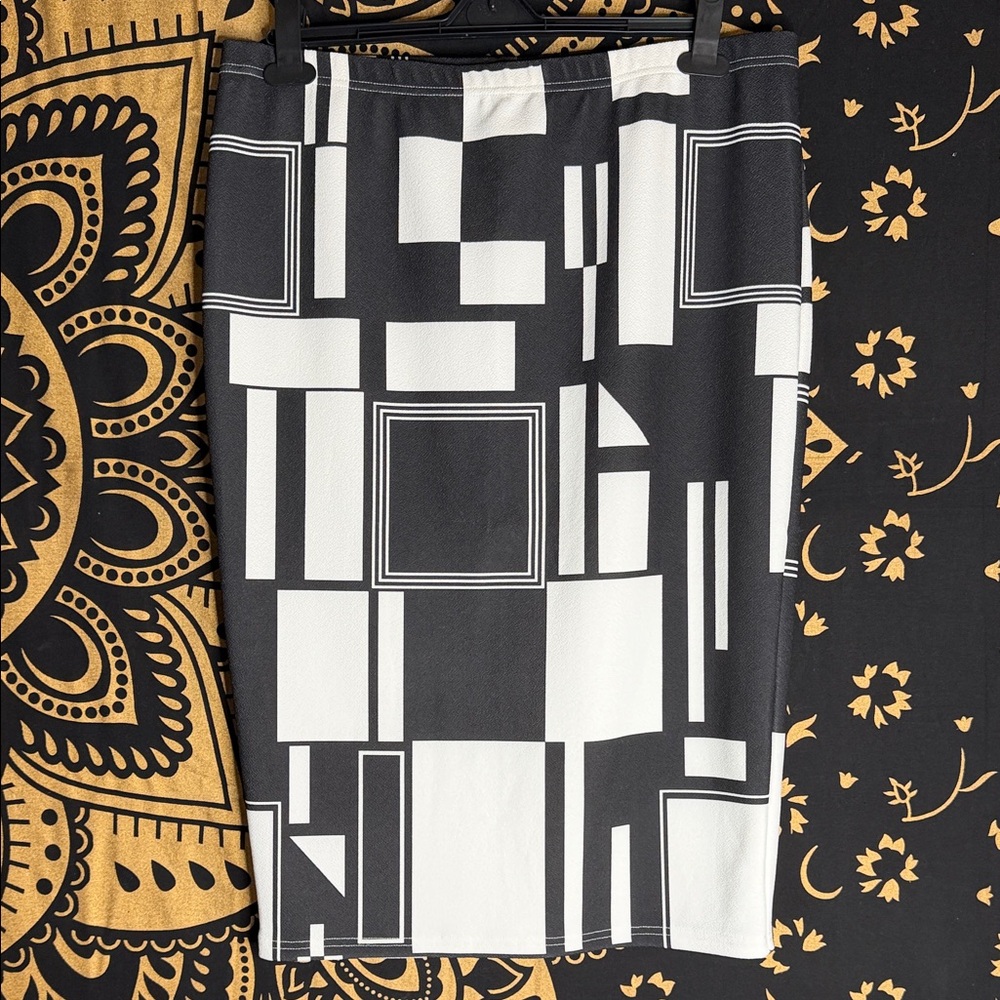 Geometric Black and White Skirt